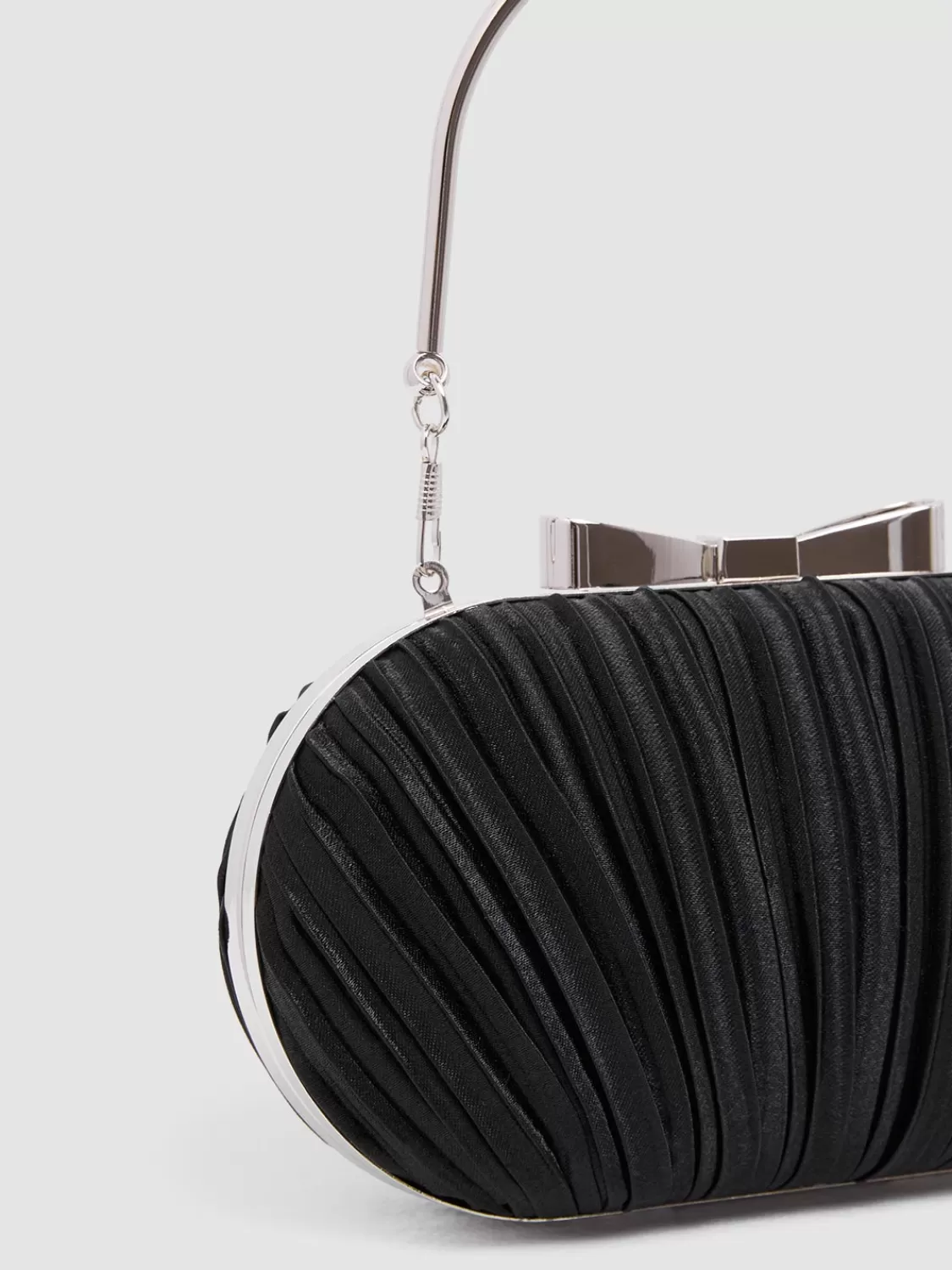 Suzy Shier Handbags By Le Château*Draped Satin Handbag