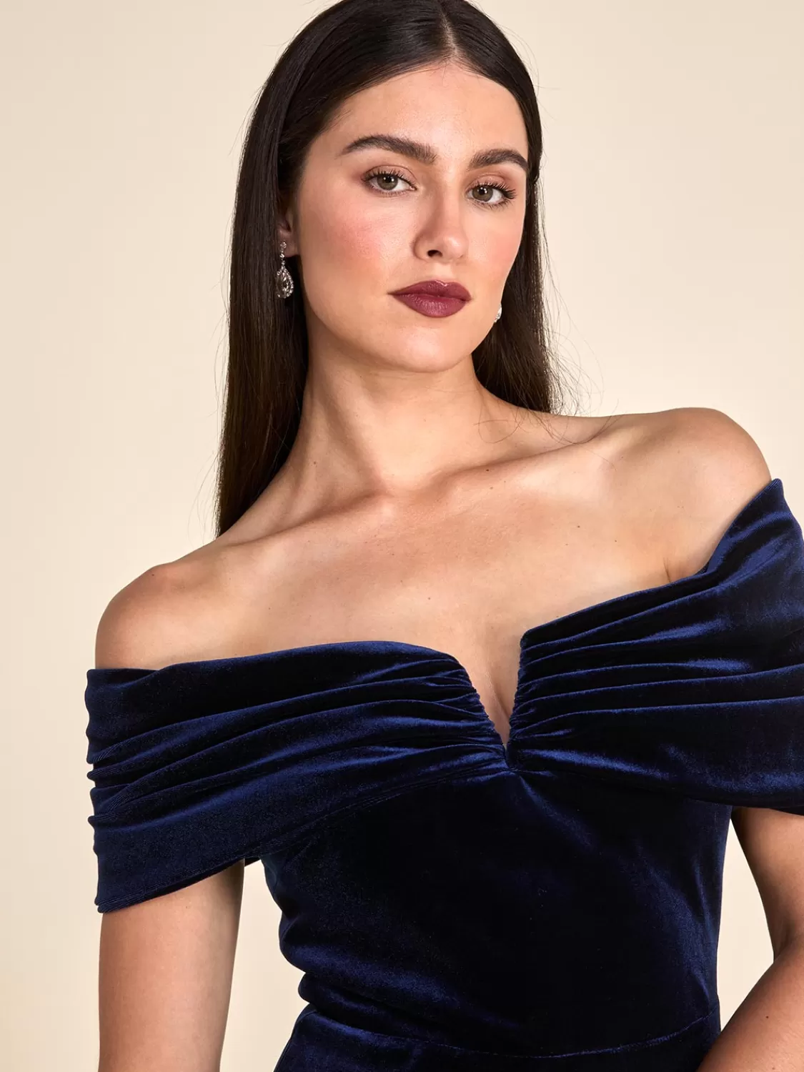 Suzy Shier Evening Gowns - Le Château*Off-The-Shoulder Velvet Gown
